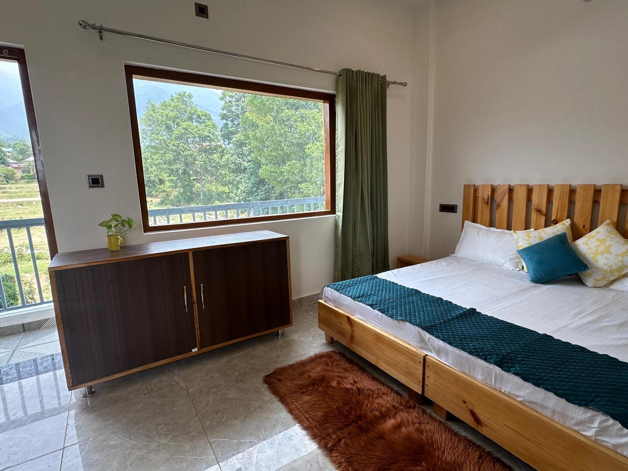 La Atharva Residency By Sunchasers Bir  Exterior photo
